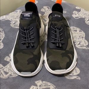 Steve Madden Myles Sneakers